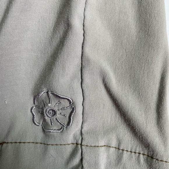 Outdoor Research khaki shorts. Size large - Picture 3 of 6